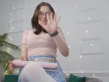 angela_niko