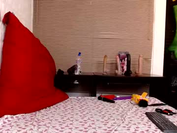angie_peach
