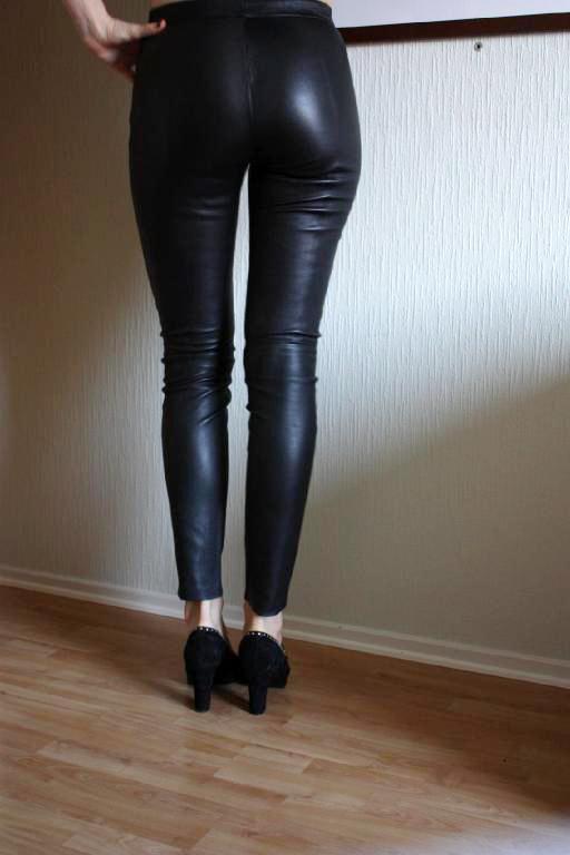 Sexy party babe — 32