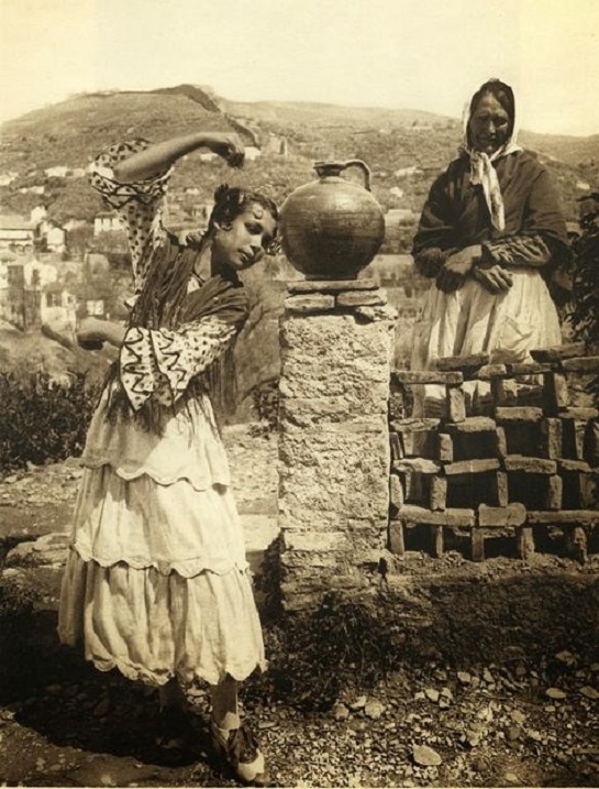 Vintage Gypsy Dancers — 20