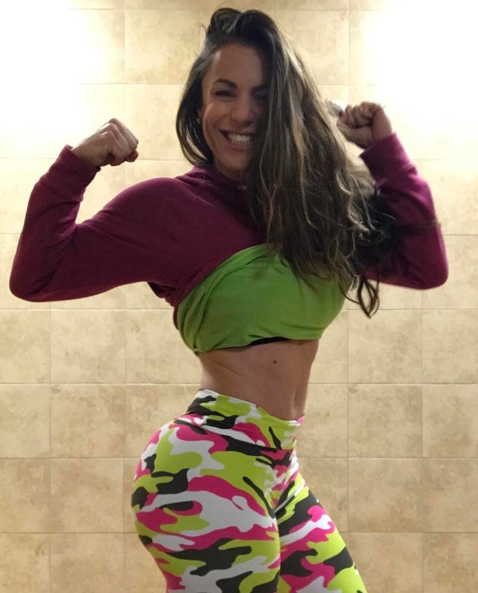 Muscle MILF Linda Durbesson — 7
