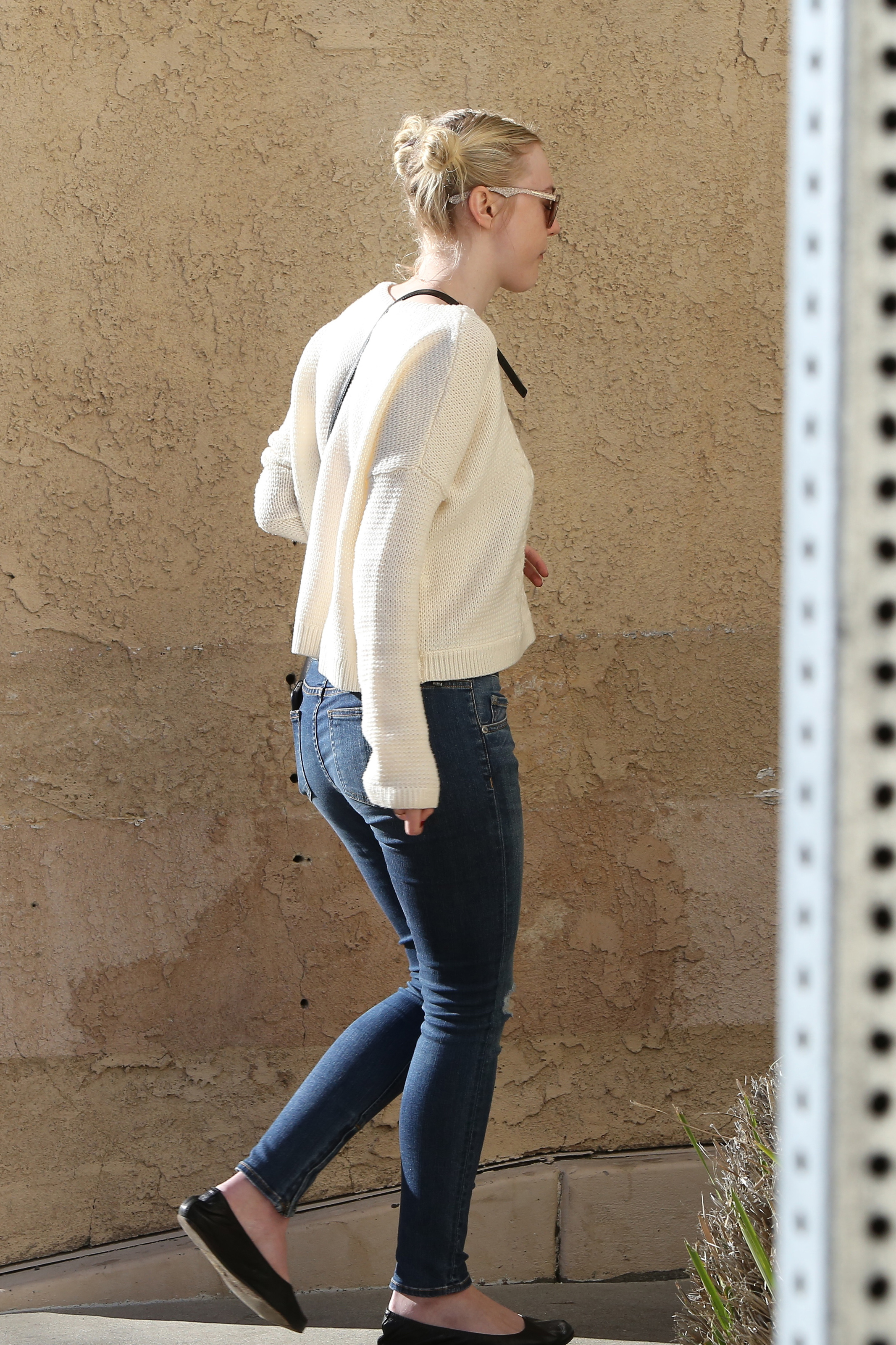 Dakota Fanning - Studio City - California — 33