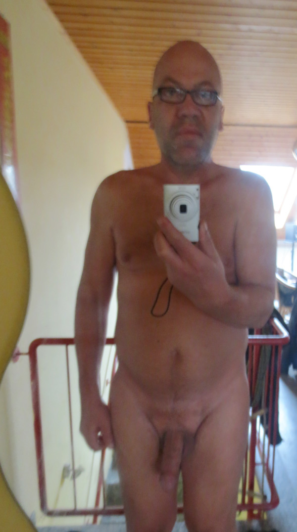 Nudity &amp; Masturbation / Nacktsein &amp; Onanieren — 34