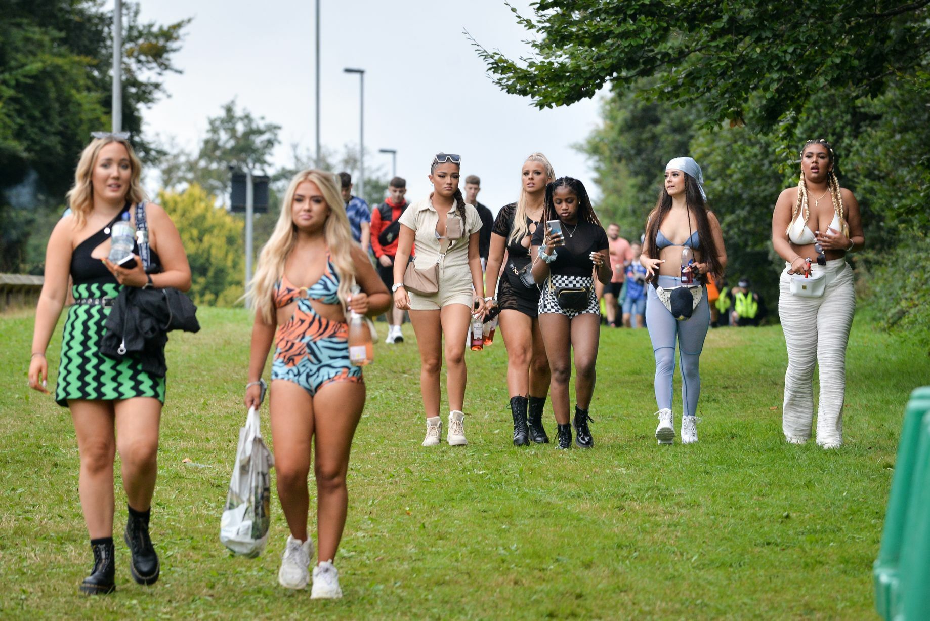 Parklife slags make my tiny dick hard — 47