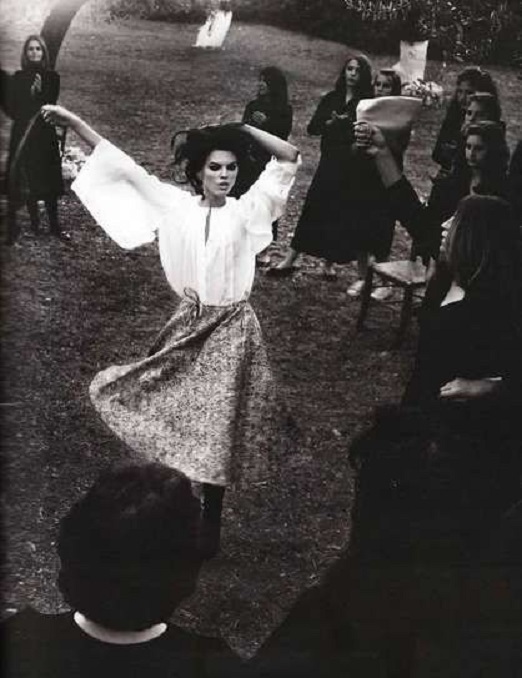 Vintage Gypsy Dancers — 15
