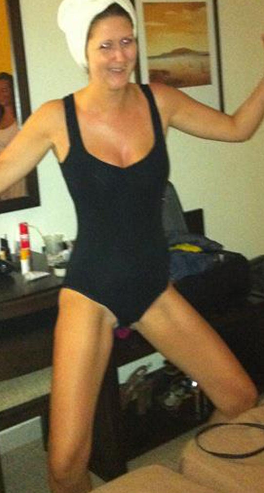 British girls showing their sexy legs — 27