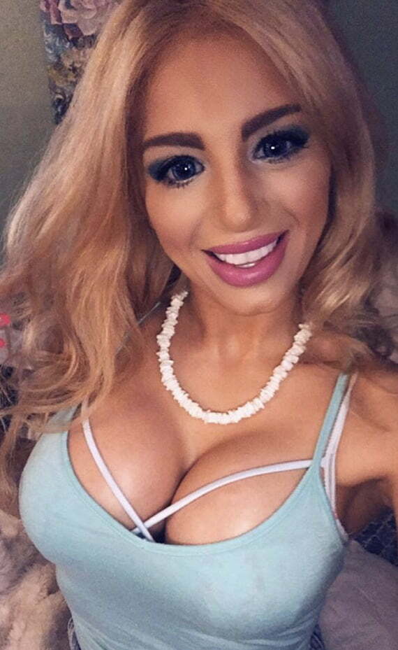 Big tits MILFS Selling Their Bombshell Bras — 25