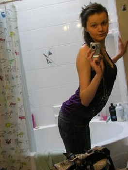 Selfies of a lonely Girl — 31